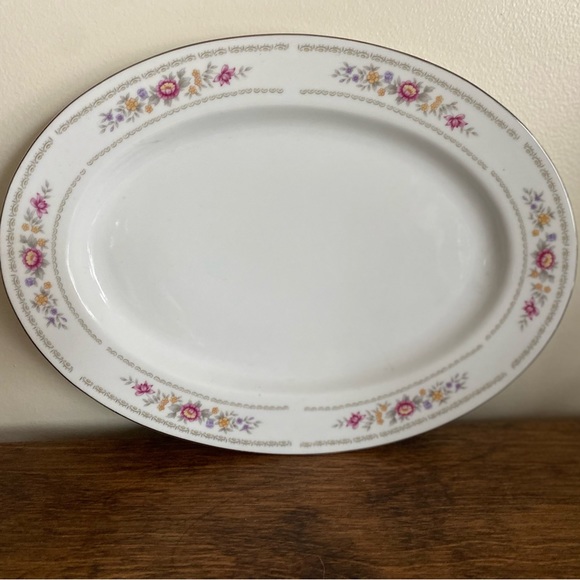 Vintage Royal lady platter in the Fantasy pattern - Picture 3 of 4